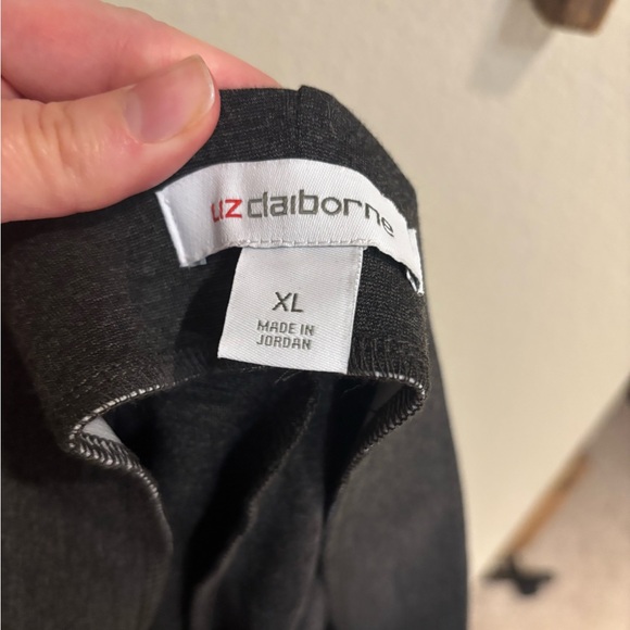 Liz Claiborne Charcoal Skirt - Business, Professional, Modest - Picture 5 of 7